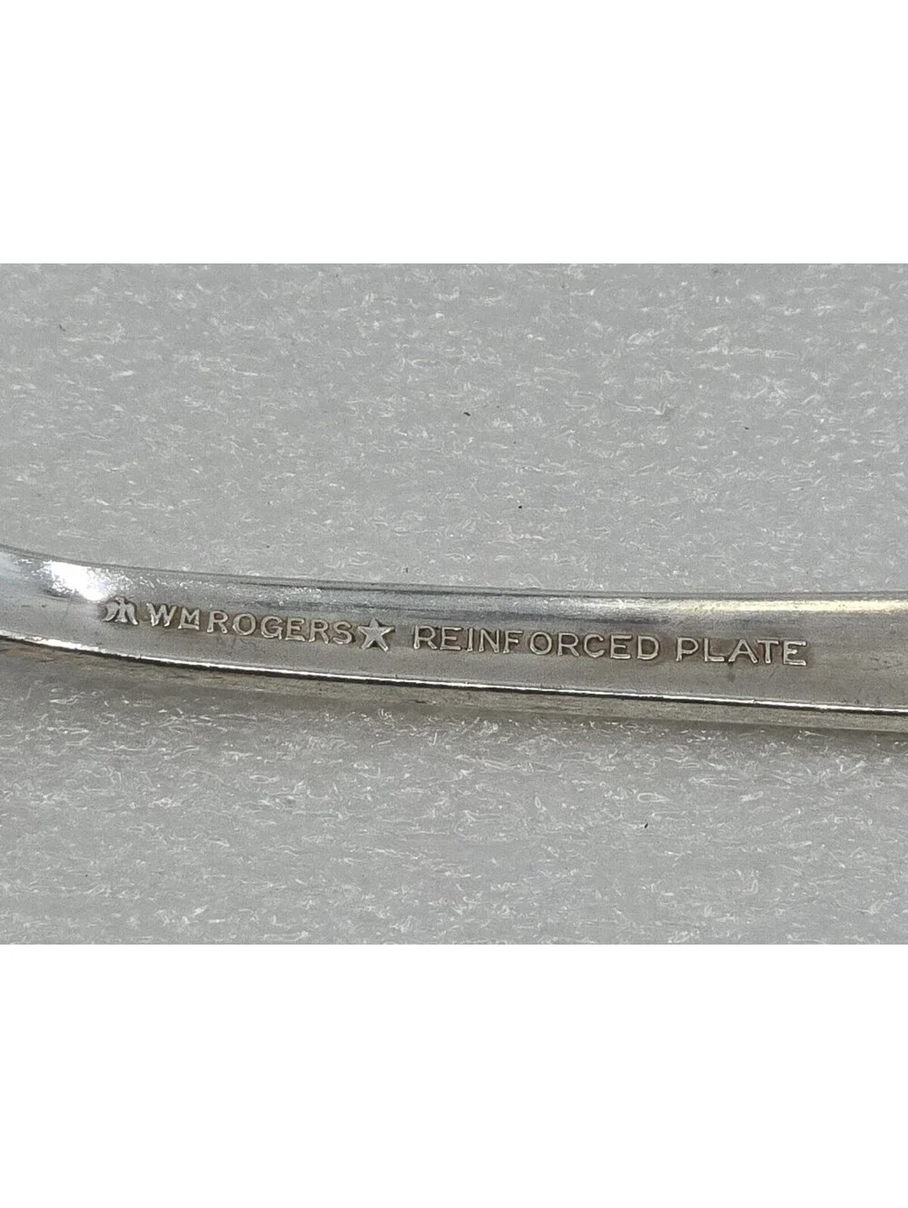 WM Rogers Reinforced Plate IS Silverware Starlight Pattern 2 Tablespoons 7.25